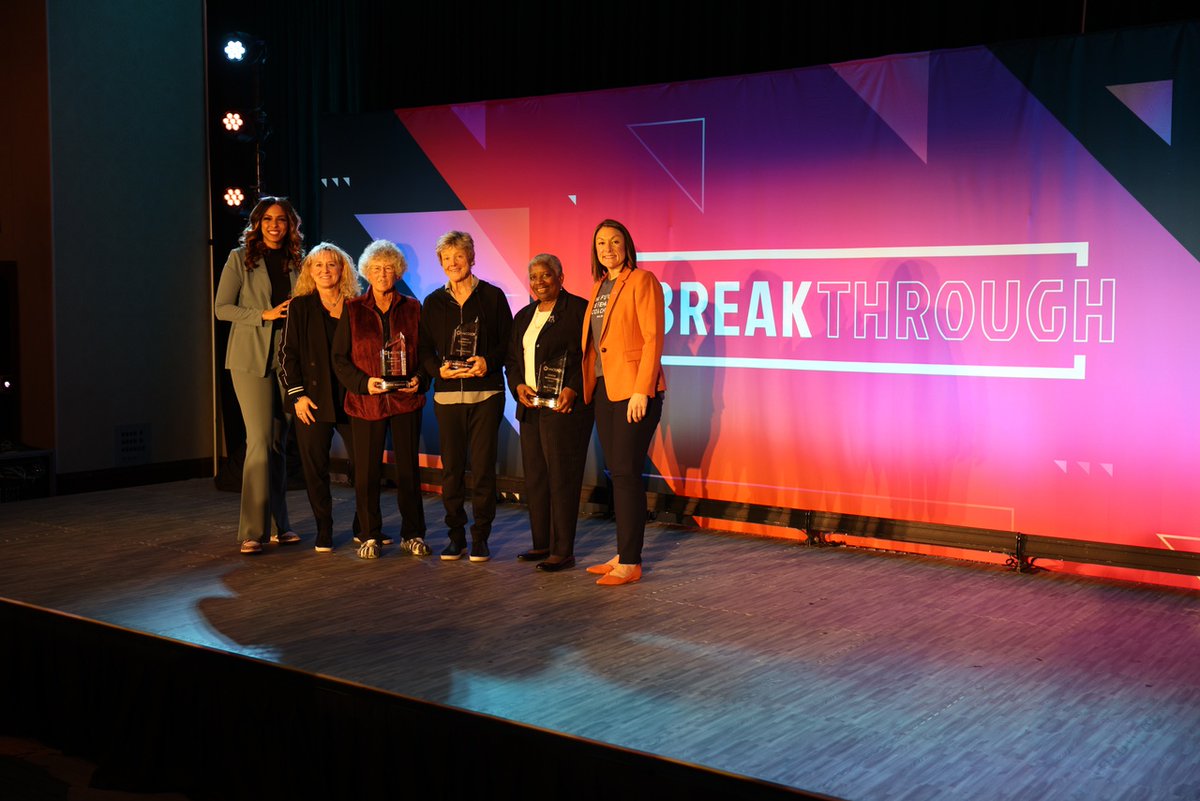 WeCOACH's tweet photo. Second half of The BreakThrough Summit - that's a wrap!
We are grateful for everyone that participated in the transformative conversations today.
Thank you @hudl for the partnership that helped make today possible.
#WeCOACH #BreakThroughSummit https://t.co/3q3fP2lAl3