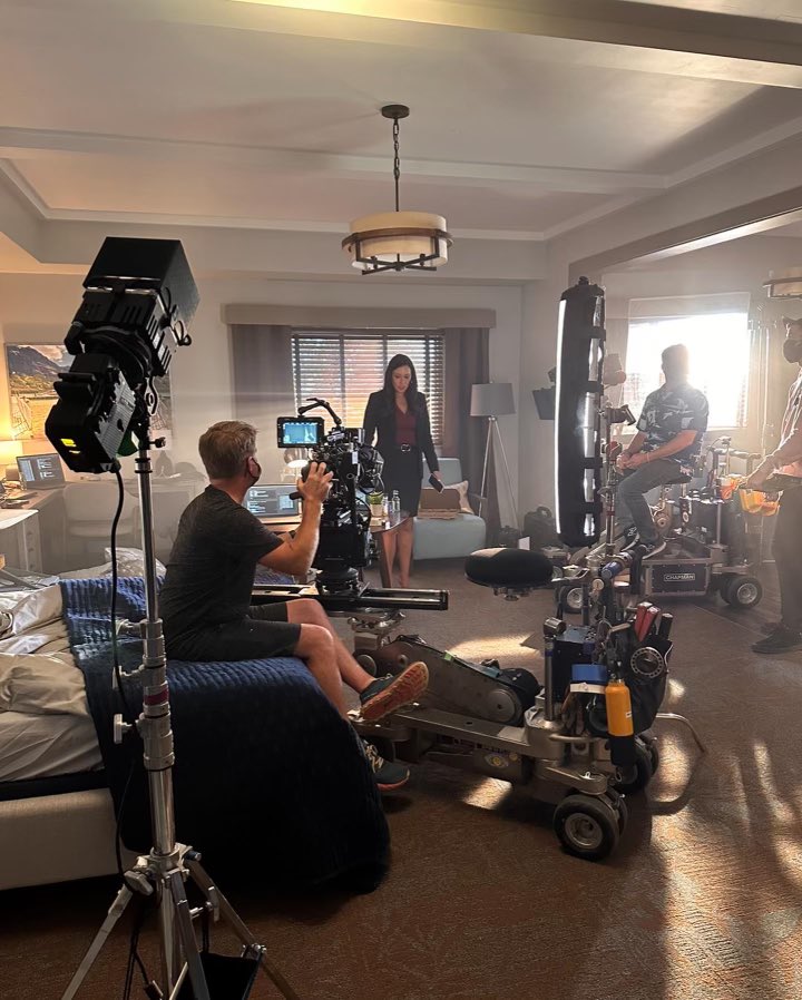 Carla being Carla lol 😻💃🏻💃🏻 these are some #bts from our winter finale episode!! But don’t worry! We are back Jan 4 with the rest of the season, we have 3 more amazing episodes for you!! And in the meantime, catch up and binge all episodes on <a href="/hulu/">Hulu</a> ♥️🙌🏽💫 #BigSky