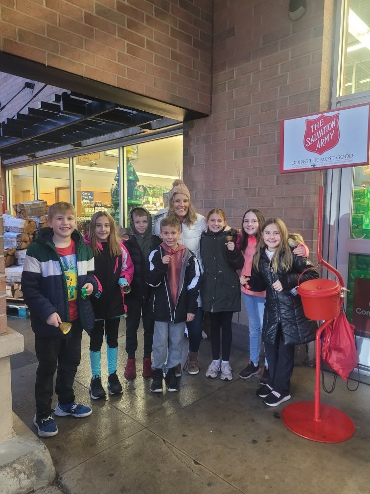 Ringing the bells for Salvation Army. I’m proud of these kids and their energy. What a great night supporting others. ⁦<a href="/115yis/">Yorkville Intermediate School</a>⁩