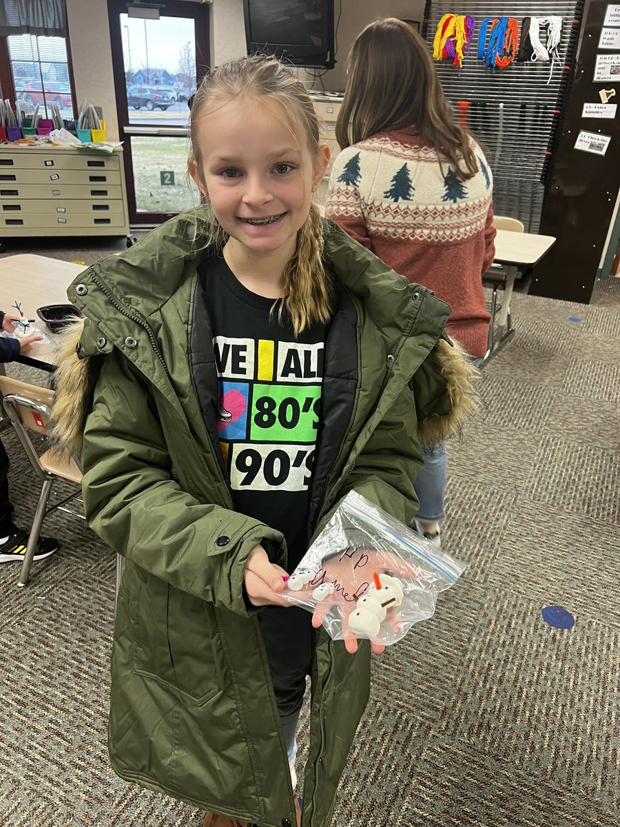 CEScoyotes's tweet photo. Do you want to build a snowman? These are a few of the awesome CES Coyotes using their points for this Coyote Experience! https://t.co/7V3SFu6IYz