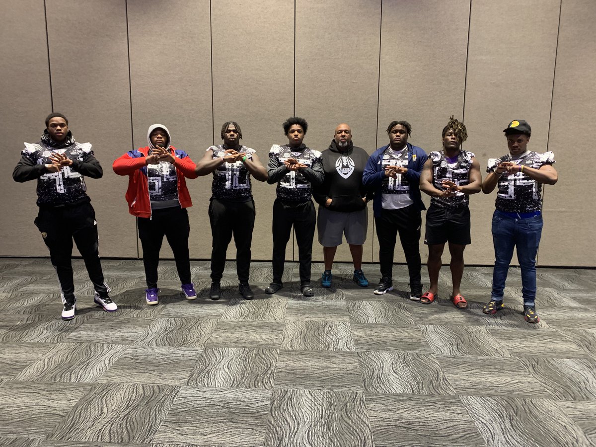 Be ready for Me &amp; my boys representing the 252 vs the 919 tomorrow‼️ gonna be a dawg fight <a href="/ENCElite/">Shawn Tolson</a> <a href="/CoachAllen1660/">Allen Wooten</a> @252_the <a href="/TrustMyEyesO/">⭕️FFERTUNITY</a> <a href="/AfnfR/">AFNF RECRUITING</a> <a href="/nc_hsfb/">You tagged the wrong account</a>