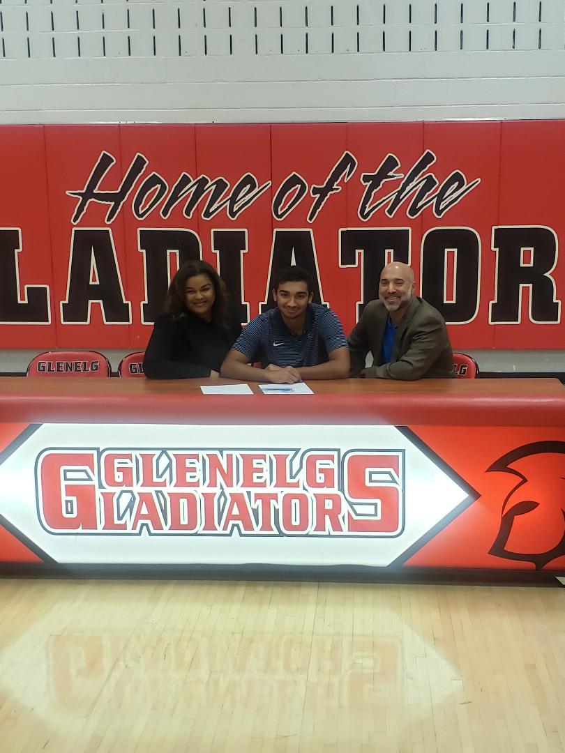 Excited to be formally accepted to <a href="/wlunews/">Washington and Lee University</a> where I plan to further my academic career and compete with and for <a href="/Generals_Fball/">GeneralsFootball</a>.  Thank you to everyone who helped me to this point. @GlenelgFB <a href="/DannySutton23/">Danny Sutton</a> <a href="/tqp7/">Joel Looper</a>. Very blessed!