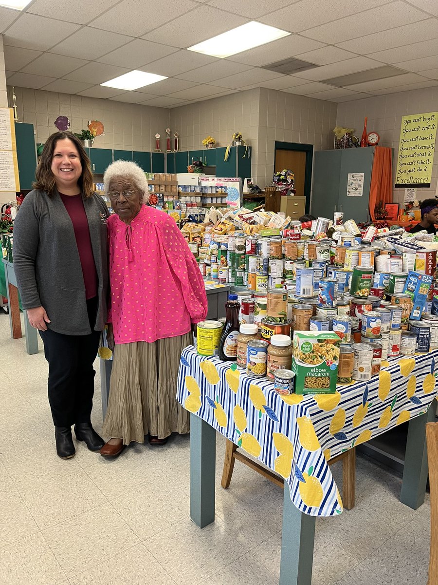 Suzanne Lujan tweet media