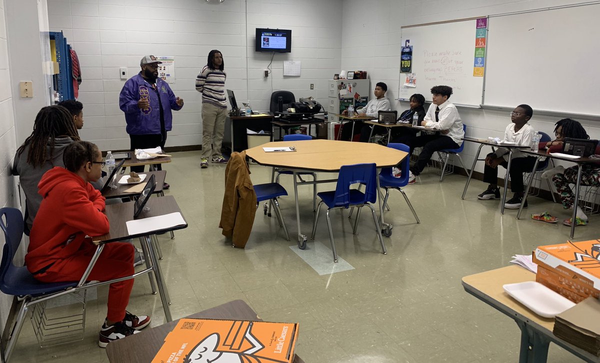 crad_jcps's tweet photo. In the words of sage Ice Cube, today was a good day. My sister retired from @JCPSKY after 28 years of service, & this group of #MenOfQuality Ss (plus one missing) has a cumulative 3.38 GPA & building a special bond. Easily the best way to start the break. Happy Holidays to all! https://t.co/t2s8TgmyCp