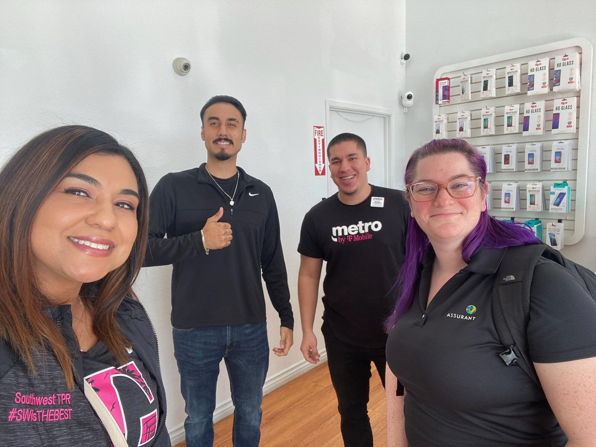 Laura Gold tweet media