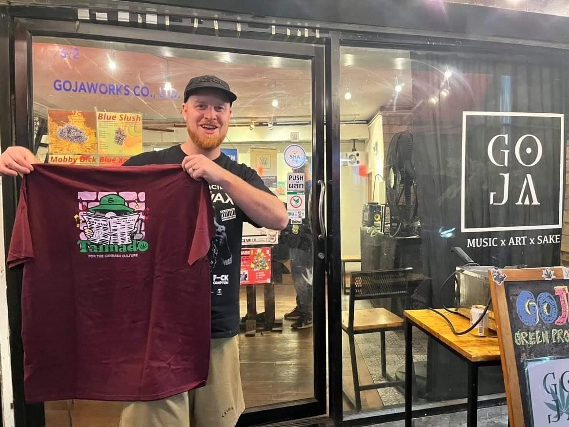gojagallerycafe's tweet photo. Thank you for coming @SkratchBastid to our @gojagallerycafe in #bangkok!
We are looking forward to seeing you play at @Wonderfruitfest tonight. At SOT stage, with @DJNUMARK from #jurassic5 βΌοΈπ #bastidbbq #Wonderfruit2022
@TMD_japan #collabtees @OSAKATMD https://t.co/phldNzW570