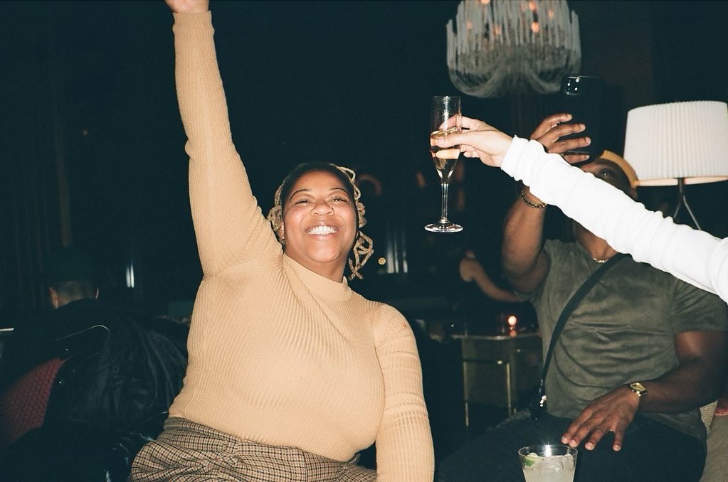 all i rle want 🎶
is to be happyyyyyy🎶