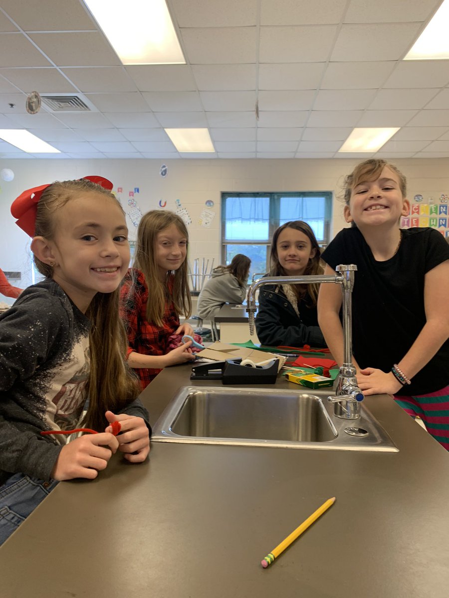 These 2nd to 5th graders enjoyed creating a sleigh to hold Santa’s toys! #baldwinproud #santasteam