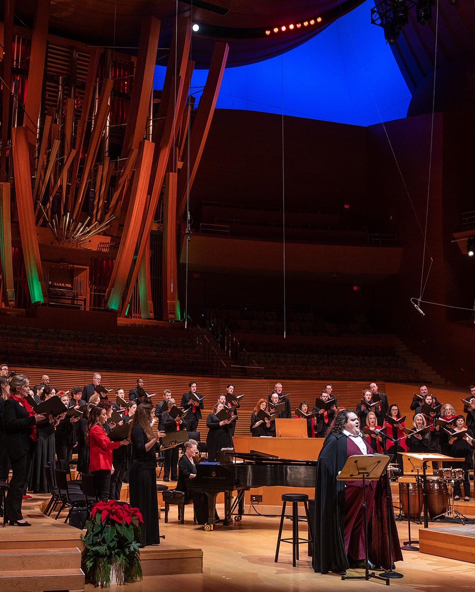 Tomorrow will be my second, and for the moment final, performance with the @LAMasterChorale, which means that unfortunately my time in Los Angeles is steadily drawing to a close. I eagerly await the next chapter in our journey!( photo credit Jamie Pham photography) ❤️