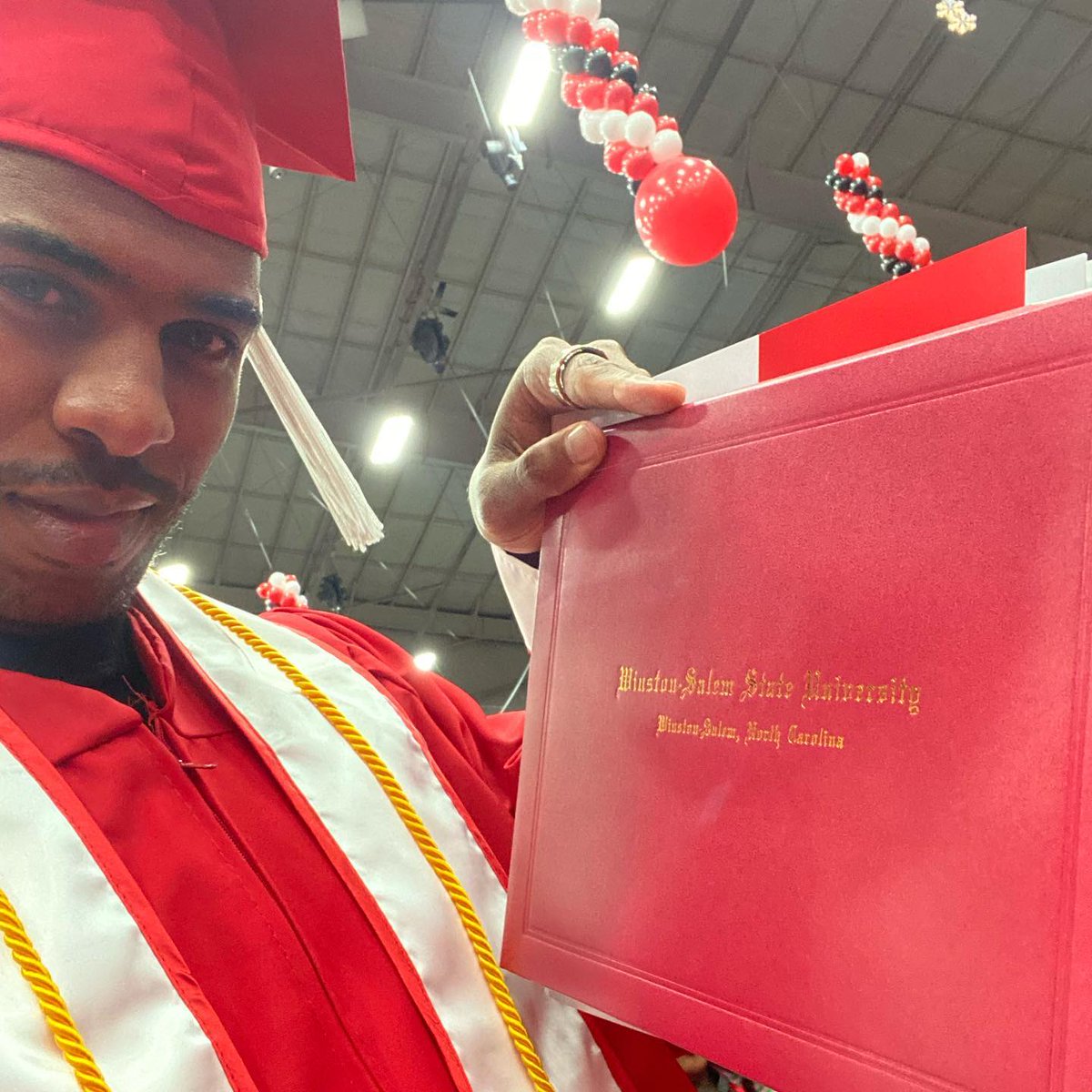 WSSURAMS's tweet image. Congratulations #WSSUGrad! 🐏 🎓 🎉
📷 by @cp3: Bucket list moment!! @wssu1892 ALUMNI!!!

#CantGiveUpNow #FinishWhatYouStart