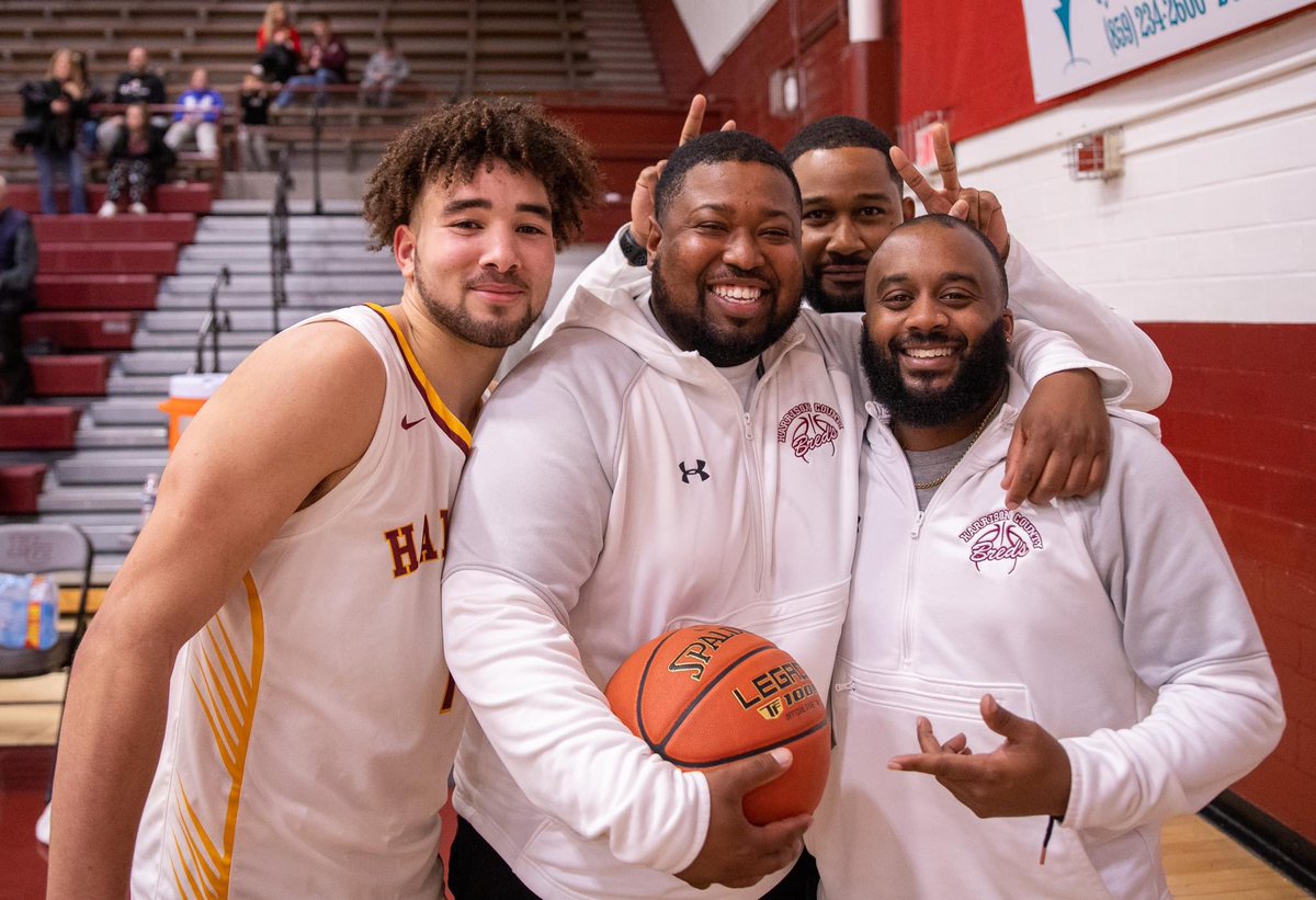 Harrison County 71
Henry Clay 52

Top scorers
<a href="/KaydonCustard5/">Kaydon Custard</a> 22 pts.
<a href="/MasonSmiley1/">Mason Smiley</a> 19 pts.
<a href="/FurnishWill/">Will Furnish</a> 11 pts.