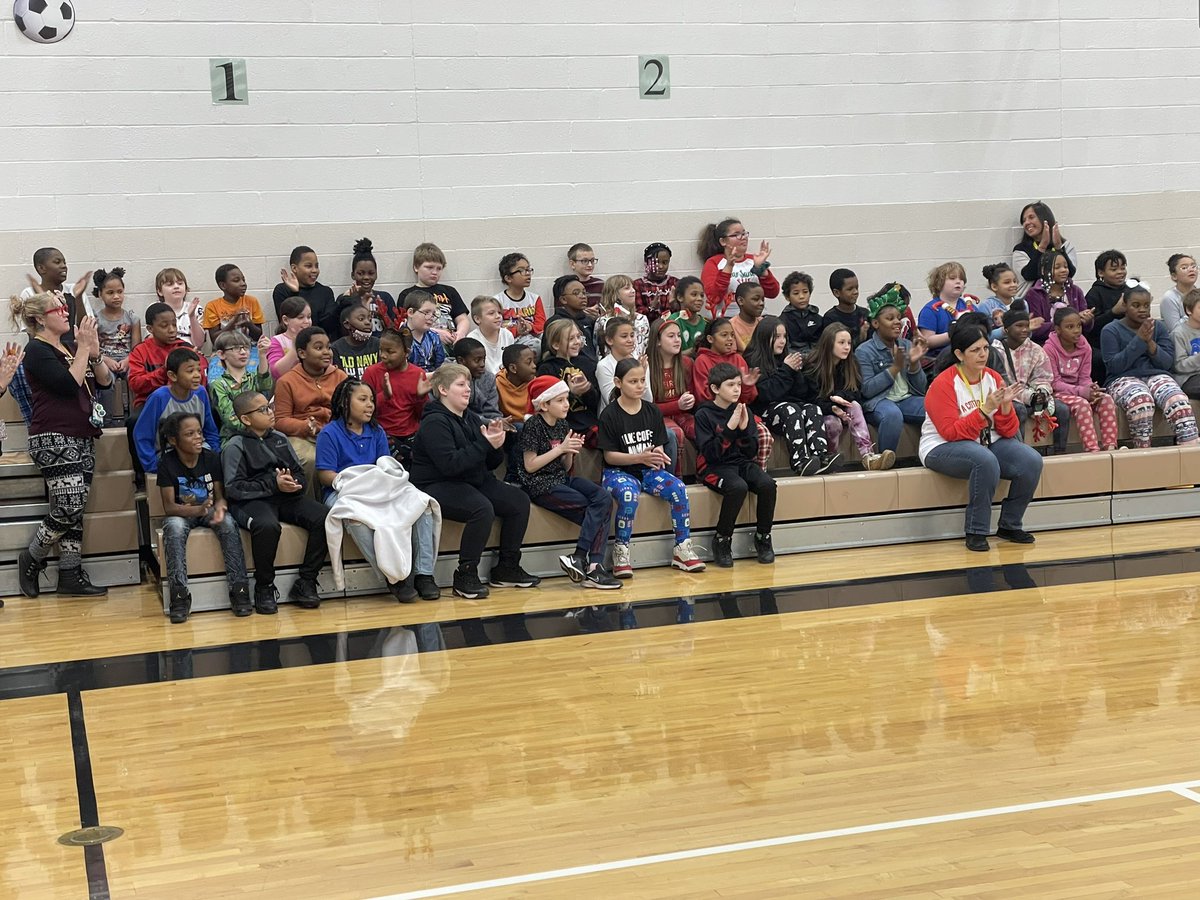 msmarshall40's tweet photo. Our 4th and 5th grade students had an amazing experience today with the SMARTS program. Such an awesome presentation!! https://t.co/0zUMdMmr14