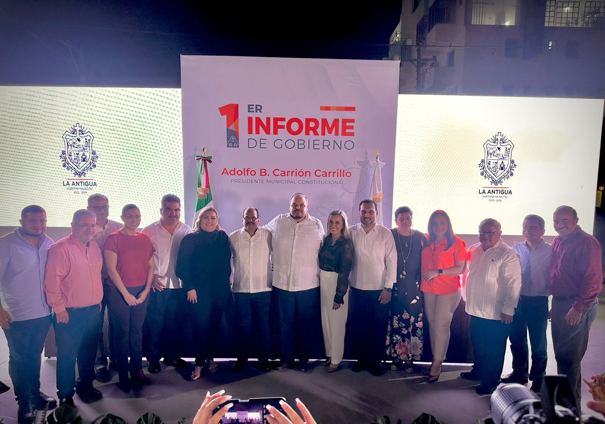 SergioGilRu's tweet photo. Acompañé a mi amigo Adolfo Carrión, en su Primer Informe de Actividades en #LaAntigua. Su administración es un ejemplo de buenas prácticas de gobierno y siempre trabajando a favor de la ciudadanía. Mi reconocimiento y felicitación a toda la administración municipal. Enhorabuena. https://t.co/T5ImVEFnYi