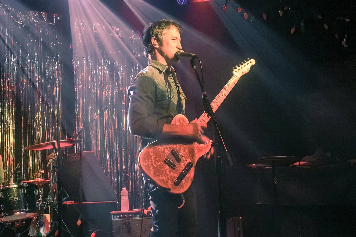Another great show with <a href="/ChrisShiflett71/">Chris Shiflett</a> in Santa Barbara last night even with half the band out with Covid.

We missed you <a href="/FoxFagan/">Fox Fagan</a> - get well soon 😘
