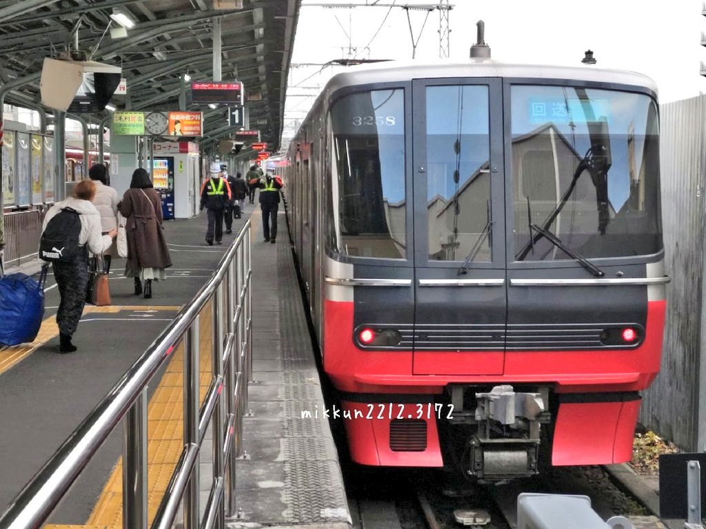 mikkun2212's tweet photo. 7時43分発急行岐阜3158f+2211f。
(間合い運用)
#3158f #2211f #急行岐阜 https://t.co/f2GF9rkRmm