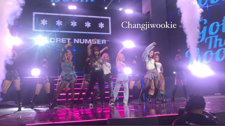 Changjiwookie's tweet photo. Secret Number with Indonesian dancers itโs so AMAZINGG!!!๐คฉ
#SNxTRANSMEDIA21inOne
#HUTTRANSMEDIA21
#SECRET_NUMBER #LEA #DITA #JINNY #MINJY #SOODAM #ZUU
@5ecretNumber https://t.co/scQ2EXzJTH