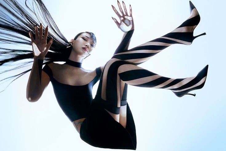 DvilCouture's tweet photo. Jimmy Choo x Mugler https://t.co/qBi7IcJRZy