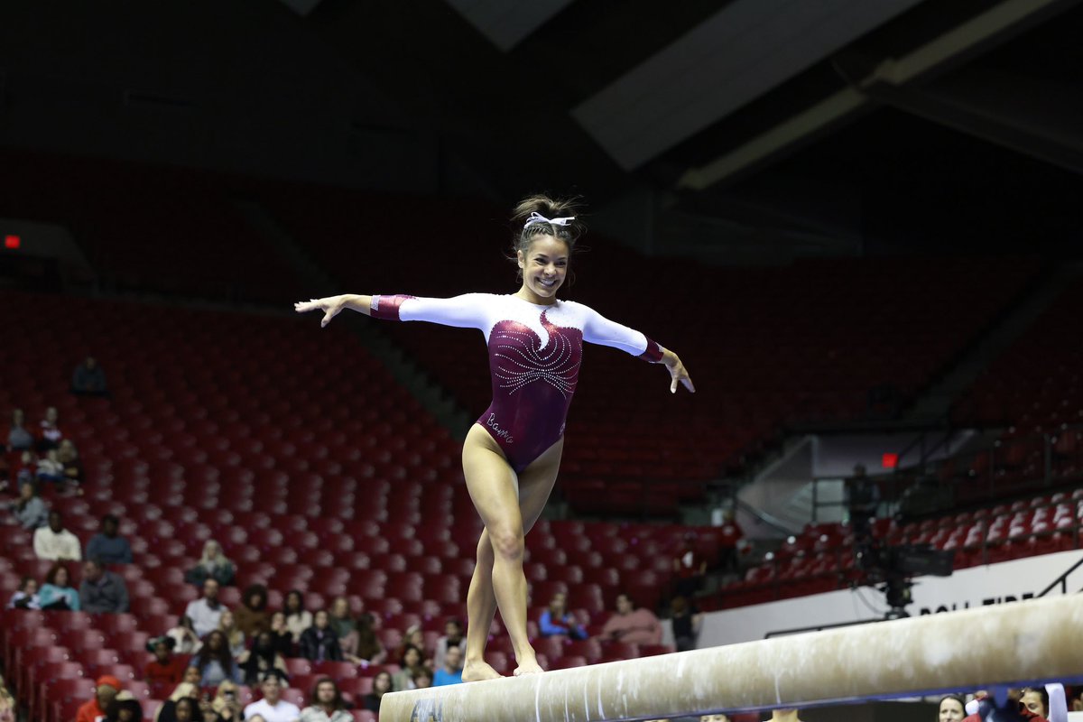 BamaGymnastics's tweet photo. Feels good to be BACK🤩
#RollTide | #BamaBuzz https://t.co/CAXwpn5LqY