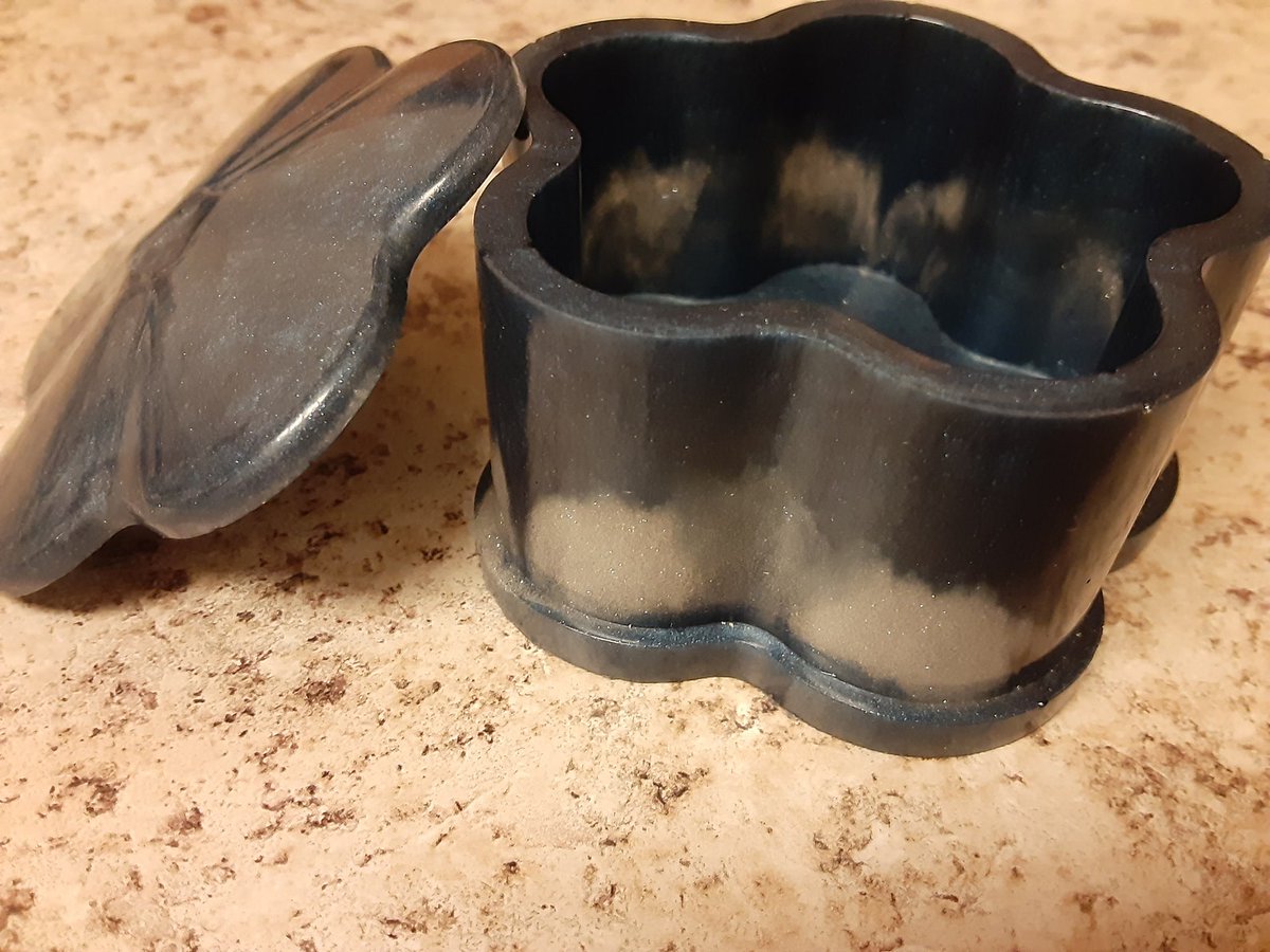 CHAIbyJosh's tweet photo. Jewelry Box
 #Jewelry #gift #SimpleMadeCreationCo #EtsyEmail

👉https://t.co/oQ6pp3hyzB https://t.co/RiSSpS8Hqb