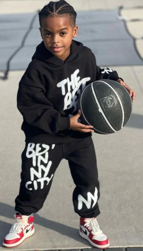 prime_evans1's tweet photo. Cant believe I made it to the team😁🥳🥳🥳
#boysbasketball
#basketball 
#NBAextra https://t.co/UDIllxJjTS