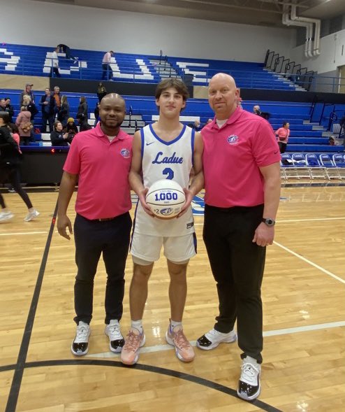Ladue Basketball (@laduebball) on Twitter photo A great night capped off by <a href="/SteinbachJack/">Jack Steinbach</a> making Ladue history. Jack is our 4th 1,000 point scorer in nine years joining Terrell Lewis (14β), Mark Rogers (16β), and Jaylen Boyd (20β). A great night capped off by <a href="/SteinbachJack/">Jack Steinbach</a> making Ladue history. Jack is our 4th 1,000 point scorer in nine years joining Terrell Lewis (14β), Mark Rogers (16β), and Jaylen Boyd (20β).