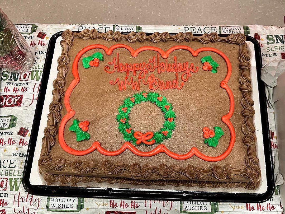 stillfightinit's tweet photo. Final event of the year! Janice and Megan really outdid themselves tonight! Holiday Party with the band kiddos filled with musical chairs, dance party, too much food, and a white elephant gift exchange. Merry Christmas to all! See some of you in Chicago 🎄🎁 #wwhs #holidayparty https://t.co/cAnnHc0QLG
