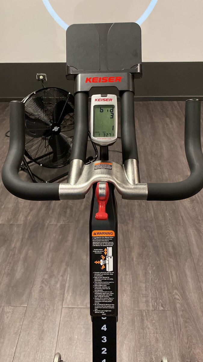 NOR_LOX_Lab's tweet photo. Segundo día de #bitsxlaMarato Hacksthon per la salut cardiovascular. 

Un poco de ejercicio cardiovascular 🚴‍♀️

@fib_upc @la_marato @IIBSantPau @iibbcsic @crsinovas @lidiaprts @PauVazSuf @ALMPEG https://t.co/MJhSjKq1M8