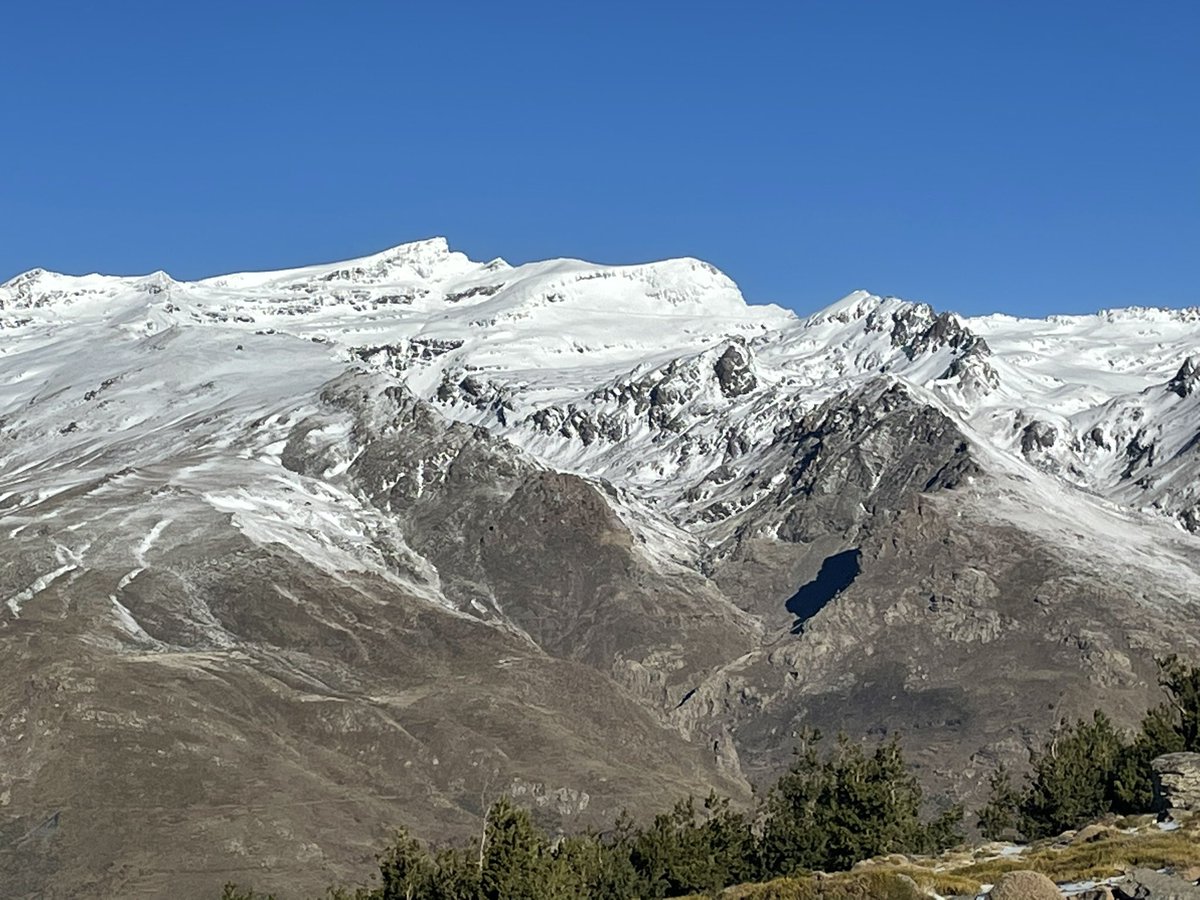 jrambaud's tweet photo. #Veleta #Zacaitin #Campanario #LosMachos #LomaPelada #Caldera y #Mulhacen #Tresmiles de #SierraNevada #caraSur #Alpujarra #Granada https://t.co/Sjo8HXxwlD