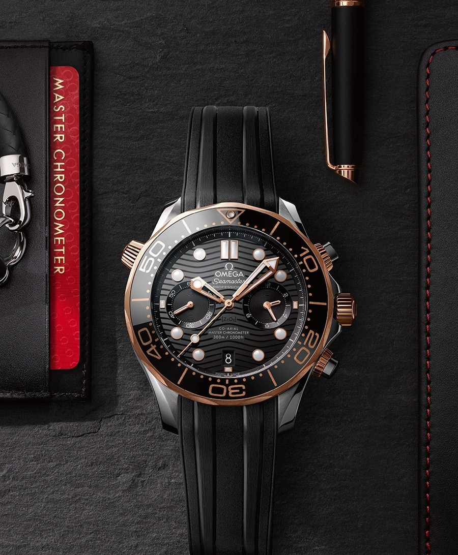 rudells's tweet image. This OMEGA Seamaster Diver 42mm model is crafted from stainless steel and 18ct Sedna™ gold, and includes a black ceramic bezel with a Ceragold™ diving scale. 

Follow the link to discover more: rudells.com/omega-seamaste…

#OMEGA #OMEGASeamasterDiver #RudellTheJewellers #Watches