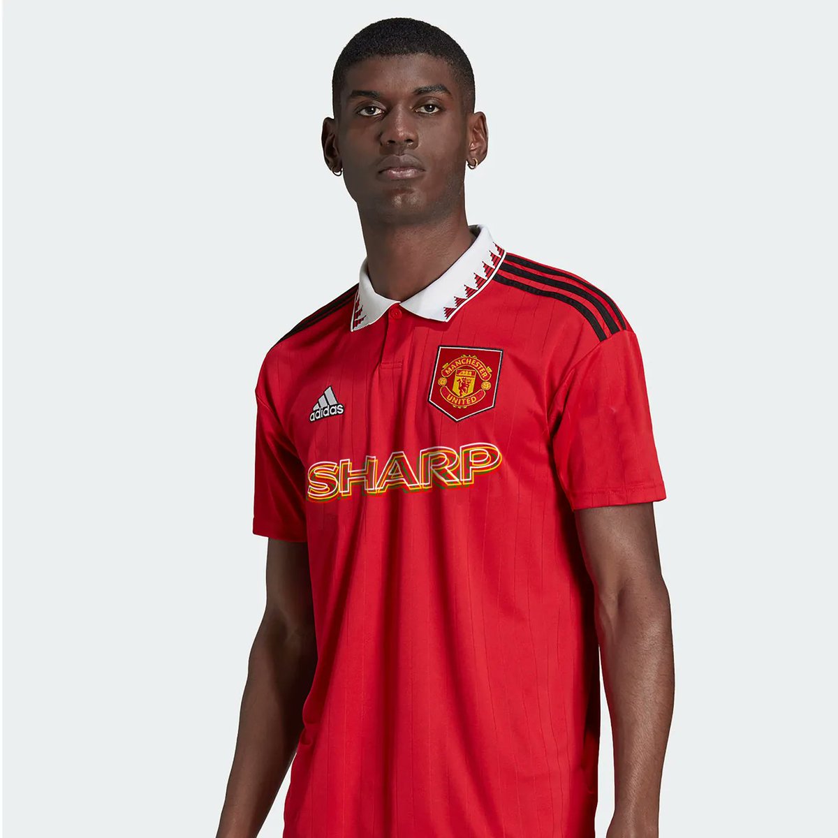 FootballTailor1's tweet photo. Unique opportunity to pre-order a 'The Football Tailor' one-off custom piece.

The shirt will be brand new, complete with tags and has been customised in the signature 'The Football Tailor' style.

#ManchesterUnited #MUFC #reddevils #TheFootballTailor https://t.co/yeKQLWyJ7N
