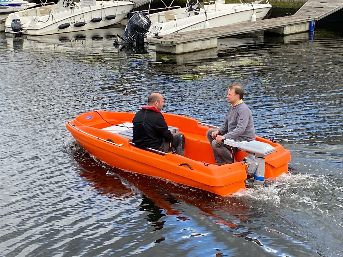 Great to see Norwich Frostbite Sailing Club taking ownership of their new electric safety boat! 👏