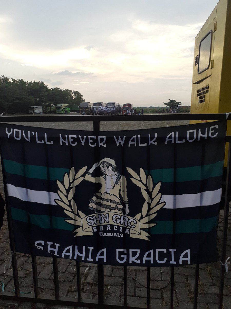 GRECSL_'s tweet image. Hellooooo semarang! kalo mau minta stiker, bilang aja cuy