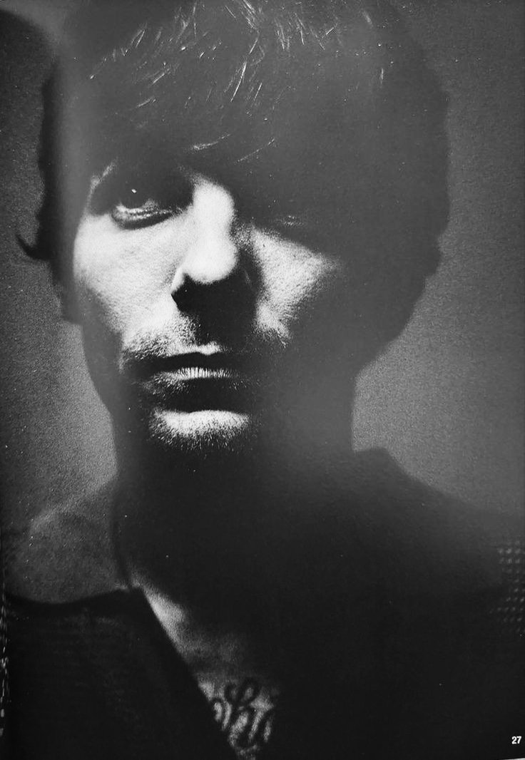 louis in black & white ◟̽◞̽ (@bwlouisbot) on Twitter photo 
