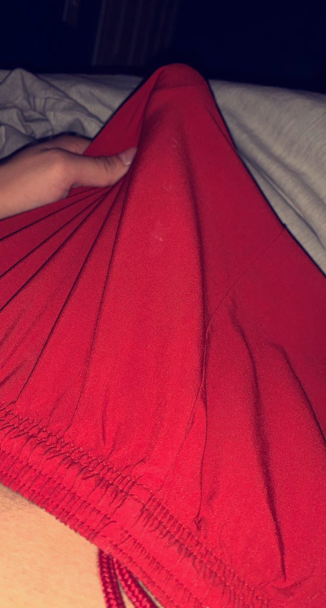 Nickolan562's tweet photo. Hmu for my snap lowkey wanna have some fun 🤭👀 https://t.co/hr0jkP2yVO