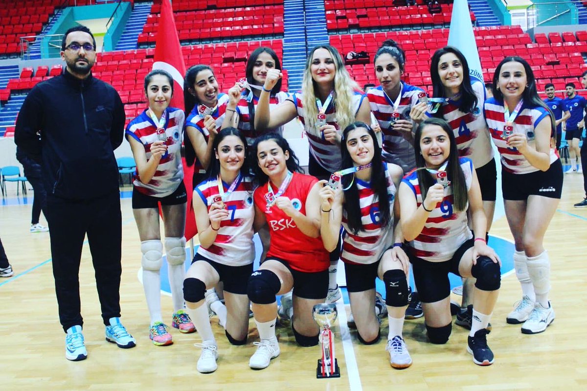 murat8bilgic's tweet photo. Süper Lige Son 1 Adım Kala!!!
Batman Üniversitesi Erkek Voleybol Takımı NAMAĞLUP, Kadın Voleybol Takımımız 2.olarak Süper Lige Yükselme Müsabakalarına katılmaya hak kazanmıştır. @idris_prof @tcbatmanuniv @KiracKoroglu46 @batmanhem @MehmetG17306669 @TVForgtr https://t.co/pkmo62F6nE