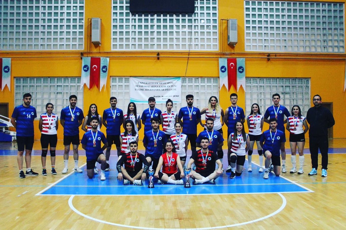 murat8bilgic's tweet photo. Süper Lige Son 1 Adım Kala!!!
Batman Üniversitesi Erkek Voleybol Takımı NAMAĞLUP, Kadın Voleybol Takımımız 2.olarak Süper Lige Yükselme Müsabakalarına katılmaya hak kazanmıştır. @idris_prof @tcbatmanuniv @KiracKoroglu46 @batmanhem @MehmetG17306669 @TVForgtr https://t.co/pkmo62F6nE