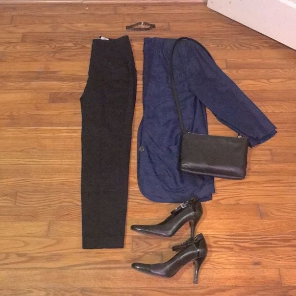 Overby4Kim's tweet photo. So good I had to share! Check out all the items I'm loving on @Poshmarkapp #poshmark #fashion #style #shopmycloset #express #chicos #forever21: https://t.co/hkocyvRekf https://t.co/BmlNHM62dT