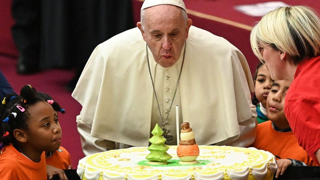 Happy 86th birthday , Pope Francis!   