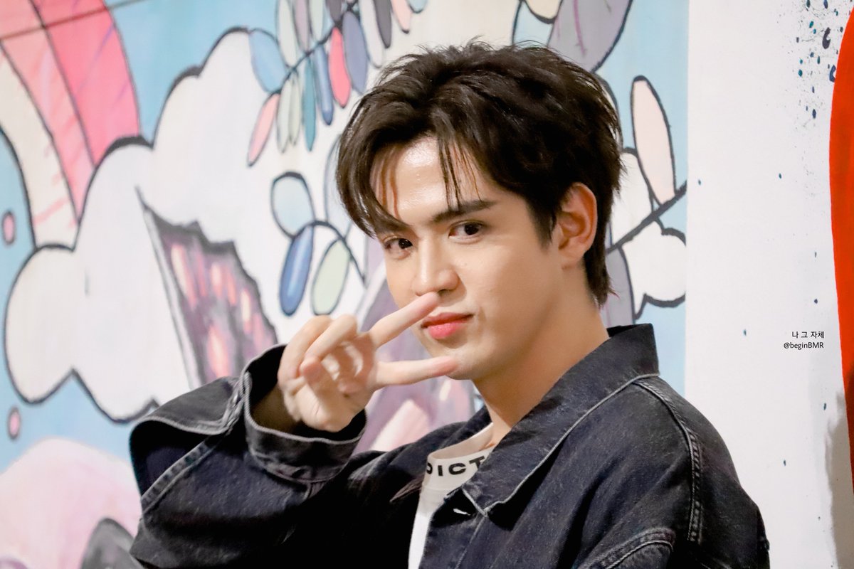 beginBMR's tweet photo. 221216    สดใสตริงๆ 🩵

#one31calendar2023 #แจมฟิล์ม
#ฟิล์มธนภัทร #FilmThanapat https://t.co/DxqJJgAnmD