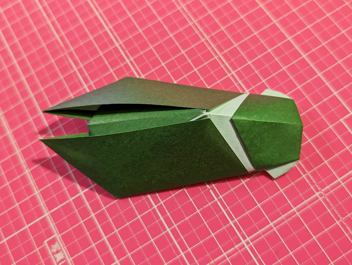 MythWizard's tweet photo. Little Cicada.
15cm Kami.
22.5°
Designed and folded by me. Dec 2022

Inspired by the Traditional Cicada origami model as well as the Traditional Cicada Mimic designed by @chosetec which was taught at the OrigamiUSA annual convention back in June. 😃 https://t.co/KkF0DdzPU3