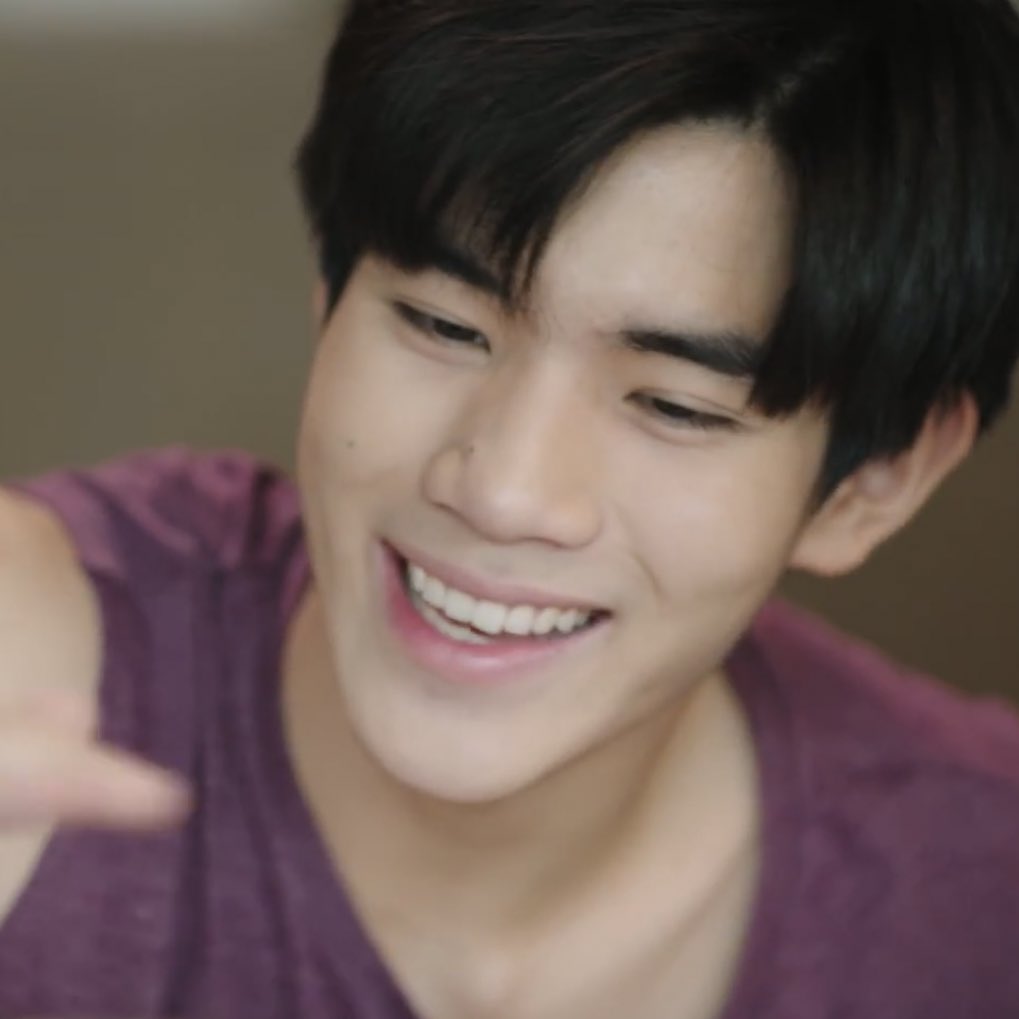 thetenthwish's tweet photo. น้ิองกันต์ยิ้มหวาน อวดลำโพงเค้าเก็บตังซื้อเองแหละ 🥺👊🏻💘

#MySchoolPresident
#MySchoolPresidentEP3 
#Fourthnattawat #โฟร์ทณัฐวรรธน์ https://t.co/FDrOGpThWs