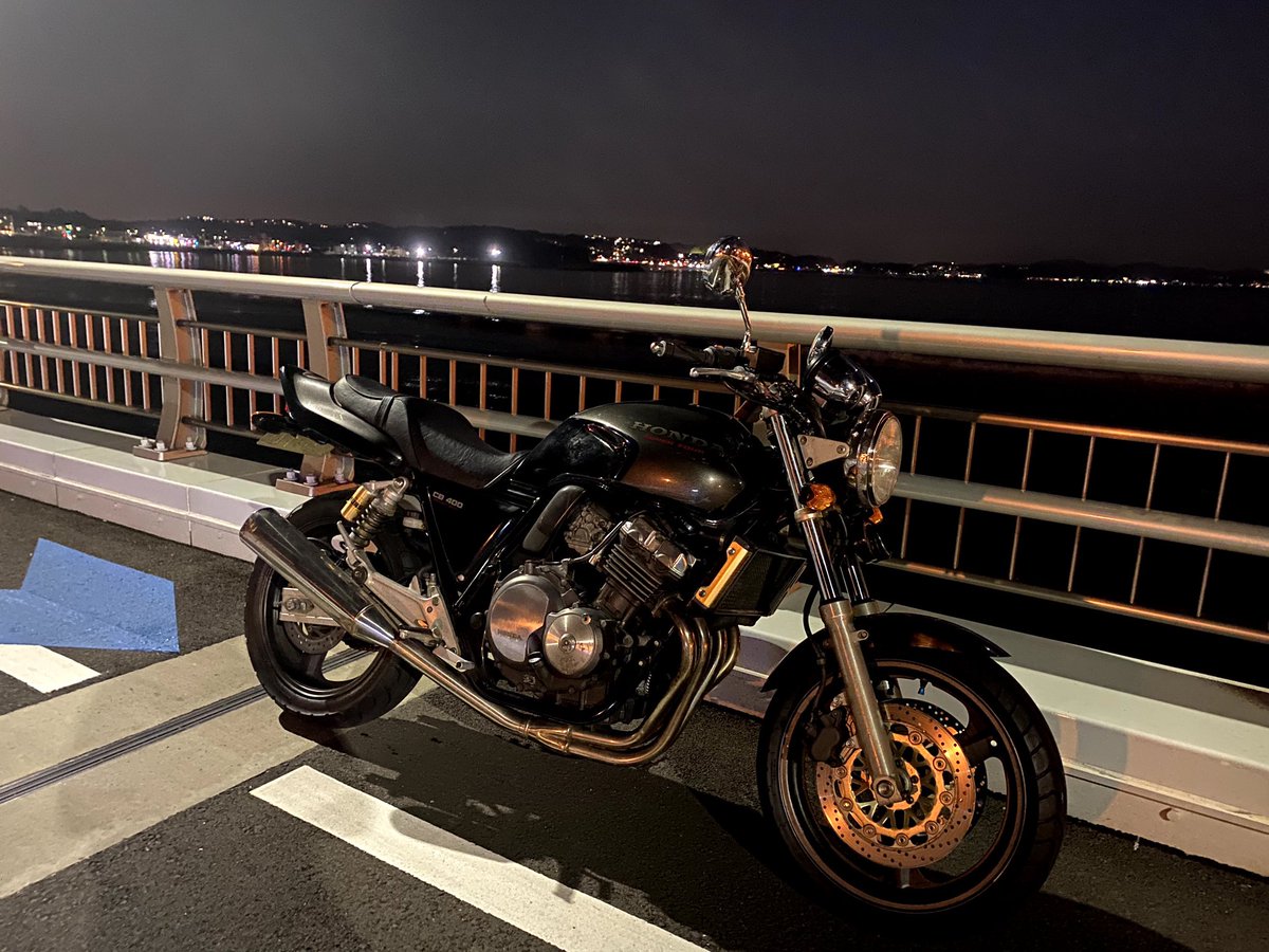 LuxLux__'s tweet photo. 平塚市で盗難にあいました。
湘南 の 2510 

車検が今年の9月に切れてます。
青色ホタルランプ
オーリンズリアサス
ナポレオンミラーなどが特徴です。

マフラーは純正に戻ってる状態で盗まれてます
どんな些細な情報でも構いません
よろしくお願いします。
#CB400SF #盗難 #バイク盗難 #拡散希望RT https://t.co/Er2Sp7BgEs