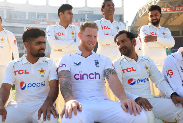 m_aamirrr's tweet photo. How lovely sarfaraz &amp; Babar looking at @benstokes38 🤩

Sarfaraz ko chance milna chia ? 
#16December love you https://t.co/7LQohuWIq8