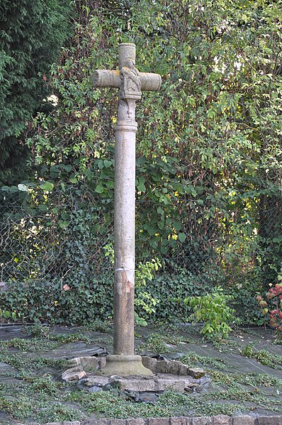 MonumentumFr's tweet photo. Croix de grès à #Divion (#PasDeCalais) Construction XVIe siècle. Croix de grès (cad. AS 111) : inscription par arrêté du 18 août 1988.
Suite 👉 https://t.co/mqkRzcmDDg
#Patrimoine #MonumentHistorique https://t.co/KF4D2iO3A4
