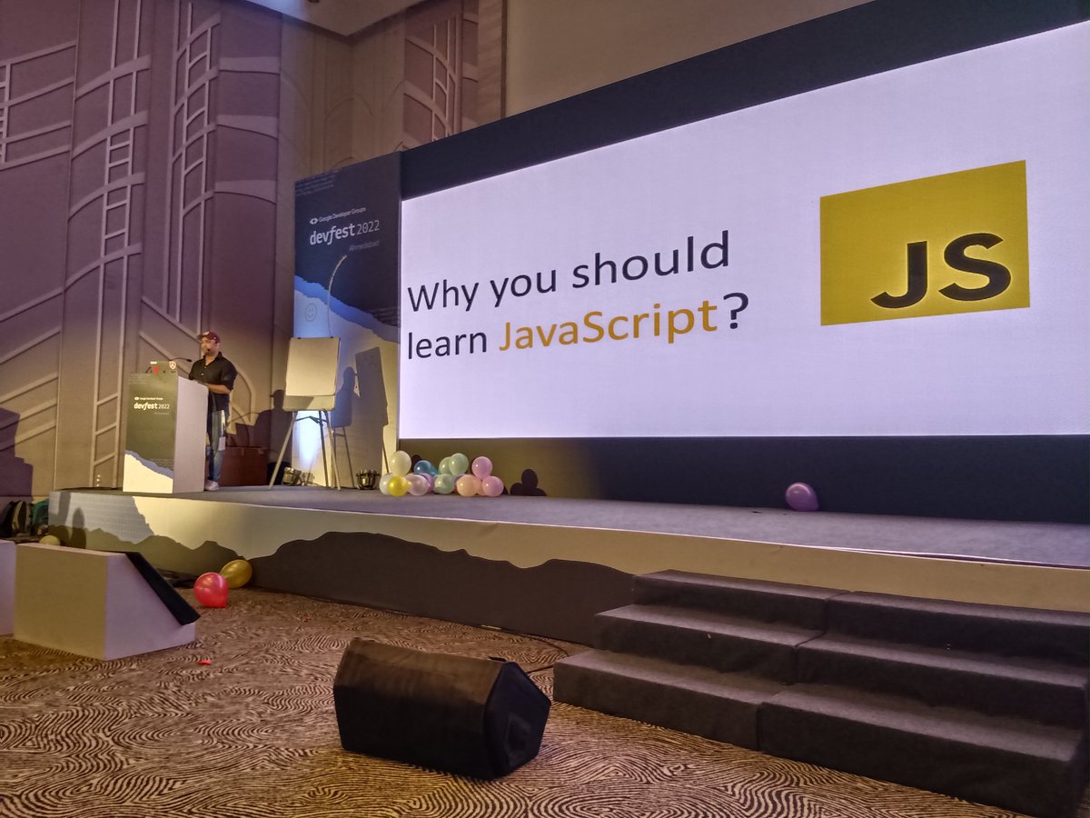 AvaniBataviya's tweet photo. Why you should learn #javascript ?
By @debug_mode
#devFestAhm #DevFest2022. #webtrack
@GDGAhmedabad https://t.co/f9hZWfPfty
