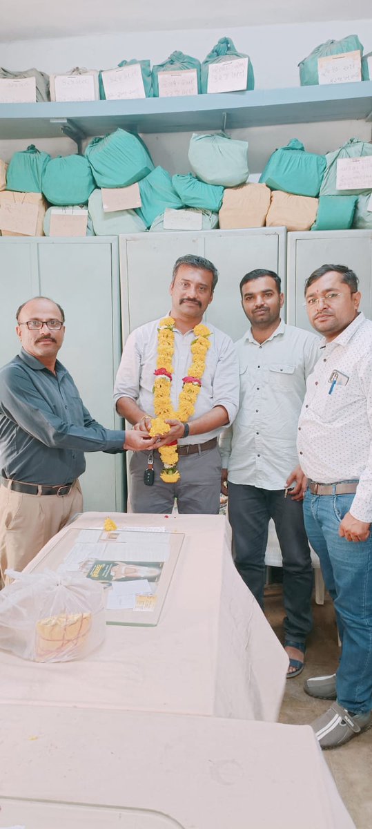 ભાવનગર જીલ્લા તલાટી મંડળ ના પ્રમુખ શ્રી યુવરાજસિંહ ગોહિલ ની ગુજરાત રાજ્ય તલાટી મંડળ ના  મહામંત્રી તરીકે વરણી થતા ખુબ ખુબ અભિનંદન....
આપ કેડર માટે હંમેશા પ્રયાસરત રહો એવી શુભકામના...
<a href="/Collectorbhav/">Collector & District Magistrate Bhavnagar</a>
<a href="/BhavnagarDdo/">DDOBhavnagar</a>
<a href="/GRTMM1/">ગુજરાત રાજ્ય તલાટી મંત્રી મહામંડળ (OFFICIAL)</a>
<a href="/vmittra/">VIPUL MITTRA</a>
<a href="/CMOGuj/">CMO Gujarat</a>