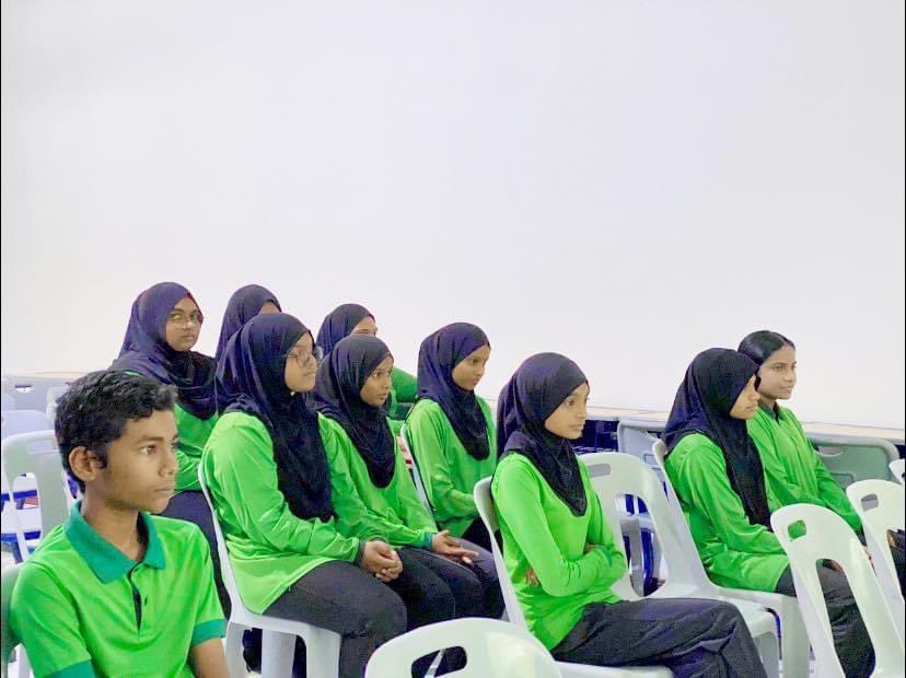 mnu_tc's tweet photo. #FahiMNU, A career guidance session was held for GA.Atoll School today (17th December 2022).
@MNUedu
#studyatMNU
#studyatmnutc
#mnutcteam
#februaryintake2023
#mnusince19773
#gaumubinaakurun
#buildingnationsince1973 https://t.co/sX8aV2uheA