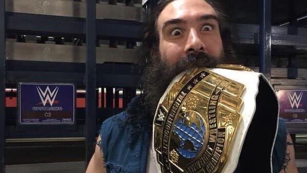 JonnyLeTran5's tweet photo. Happy birthday to Brodie Lee/Luke Harper 😍🥳 He would have been 43 today 😢 #BrodieLee #LukeHarper #BrodieLeeForever #HappyBirthdayBrodieLee #HappyBirthdayLukeHarper #YEAHYEAHYEAH #TheExaltedOne https://t.co/PThSnJOg7M