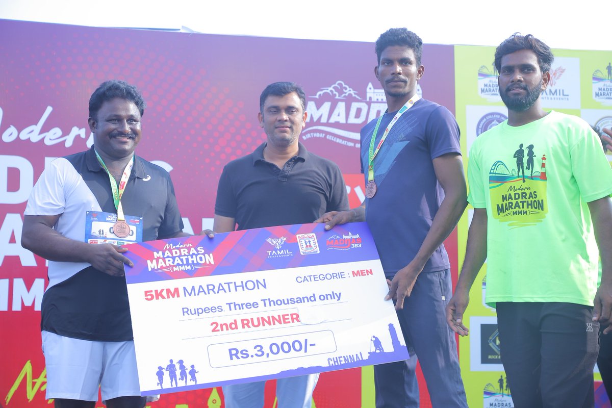 MadrasMarathon's tweet photo. #5km #men 2nd  finisher 

#Tamil_prints_and_events  founder @_thamizh_1003 and MLA @prabhakarraja_amv and @orysa_ricebranoil company manager gave prize money to the first finisher of the 5 km distance

#modernmadrasmarathon #mmmarathon #mmmarathon2022 #mmm https://t.co/clKAtGQVMw