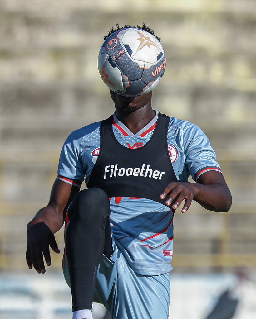 SimbaSCTanzania's tweet photo. Taja jina la mchezaji huyu❓

#NguvuMoja https://t.co/pyTW3FI2P4